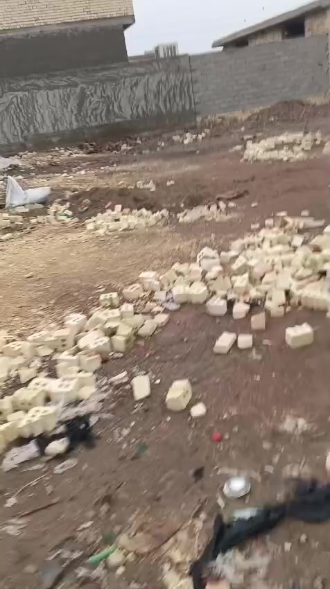 السلام عليكم
قطعه ارض البيع حي دجله قرب حي النصر 
المساحه 117 الوجه 9 ونزال 13 مي ومجاري وكهرباء 
زراعي
*********** اتصل على الرقم
