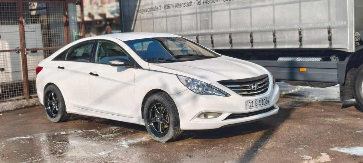 هونداي سوناتا موديل2011سياره رقم بغداد انكليزي تحويل ثاني يوم السياره مصبوغه حزام جماليه مكان السياره بغداد للاستفسار ***********
