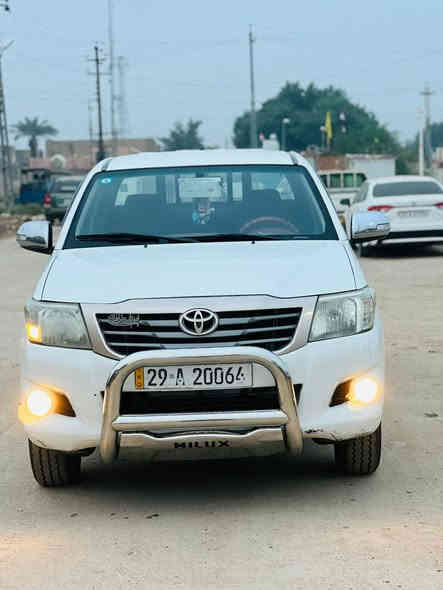 سلام عليكم سياره فلاونزه للبيع موديل ٢٠١٢ خطه مال ٢٠١٥ سياره جديده كلش ومكفوله من الصبغ فقط مبدل جامل واحد وبدون ضربه وسياره جاهزه تخم تاير حداديه جديده تبريد +تدفئه شغاله  كهربائيات شغاله رقم واسط دولي سنويه ل٣٠ كير عادي محرك مكفول سعر 160 وبيه مجال للشراي مكانه ناصريه رقم شراي يتصل***********
