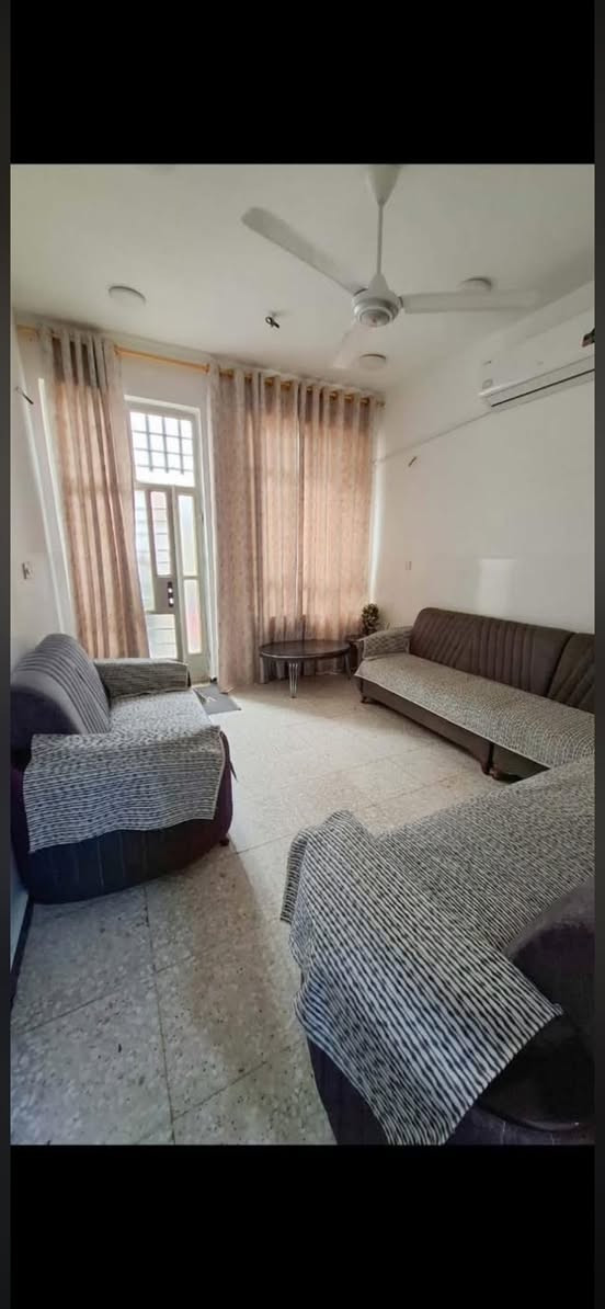 السلام عليكم بيت 50 متر للبيع زراعي سند 25 
يحتوي على 3 غرف نوم بلطابق الثاني والطابق الاول استقبال ومطبخ وسطحين الواجهة تخليف بلكامل والارضيه كاشي المكان شهداء البياع شارع ابو رائد السعر95 مليون
للاستفسار باقي التفاصل ***********
