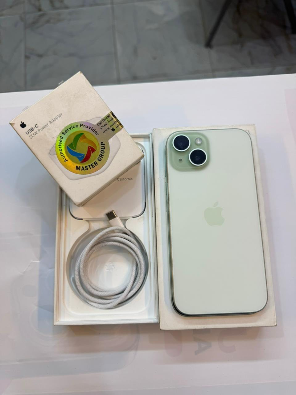 ايفون 15 كامرتين 256 ذاكرة
بطارية 84‎%‎
نضافة 100‎%‎
شرق اوسط ضمان ماستر
كامل ملحقات الاصلية شركة ماستر
السعر خاص ***********
العنوان القطاع شارع السوك مجاور عوينات الكرار 
مركز الشمس
