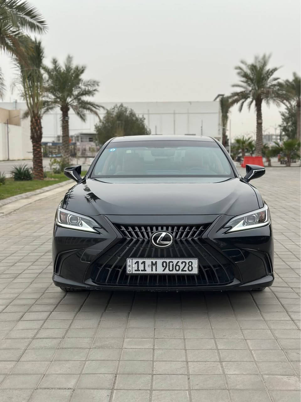 لكزز ES 300 هايبرد 
الموديل 2023 خليجي بريم 
مغلفه ppf كلها و كفاله عامه 
محرك 2.5 اربعه سلندر
ماشيه  30 الف كم 
السيارة التفويله تمشيك 900 km كم
المواصفات:
بصمة تشغيل 
تشغيل عن بعد 
فتحة سقف 
دخول ذكي ( 5 بصمات )
ماوس تحكم 
كشنات جلد 
كشنات كهرباء 
كشنات ميموري  
اوتو هولد 
هندبريك بصمه 
كامره 
اشاير بالمري   
التحكم التقائي بالتكييف ثنائي 
نظام تثبيت السرعه
هواي مواصفات 
مكانها كربلاء 
سعرها 36 وبيها مجال بسيط
*********** كربلاء, العراق
