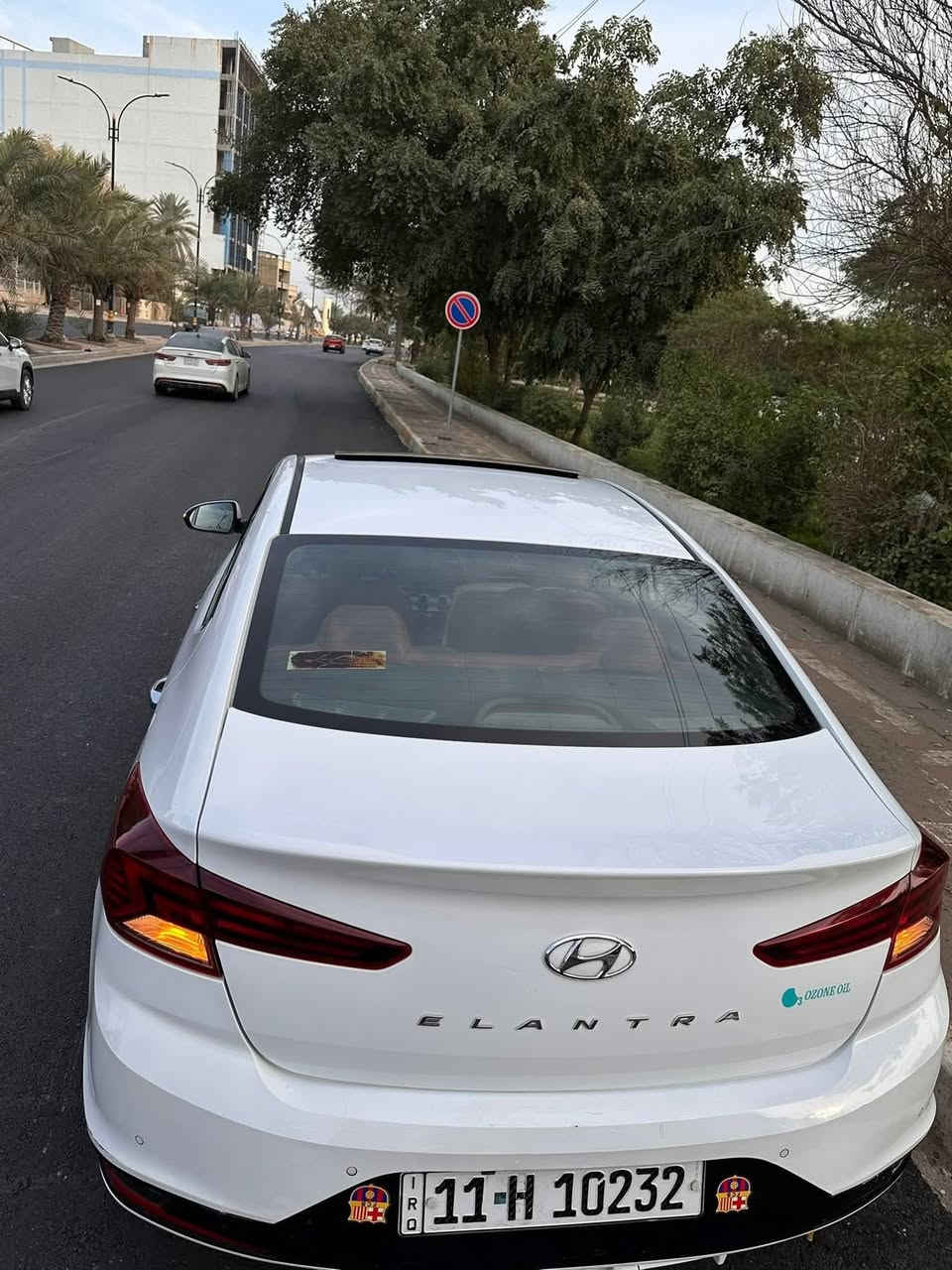 السلام عليكم 
النترا خليجي 2019 
مكفوله من كلشي 
كير محرك تبريد صبغ وبارد وضربه كله جديد 
عدا طخه بل بنيد بلبدايه ومكحله بلكارت 
ماشيه 67 الف حقيقي 
السعر 154 ورقه وبيها مجال قليل 
العنوان بغداد ساحه عدن 
***********
