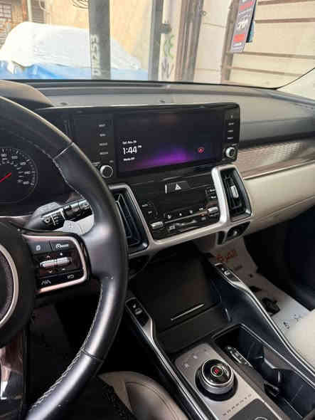 كيا سورنتو 2023 هايبرد ومحرك بانزين سيارة مال بيت استخدامها جداً قليل ونظيفة احلى من الصور كامل مواصفات حساسات وغيرها كل المواصفات بيها 
السعر 285 $
الاتصال 
***********
***********
