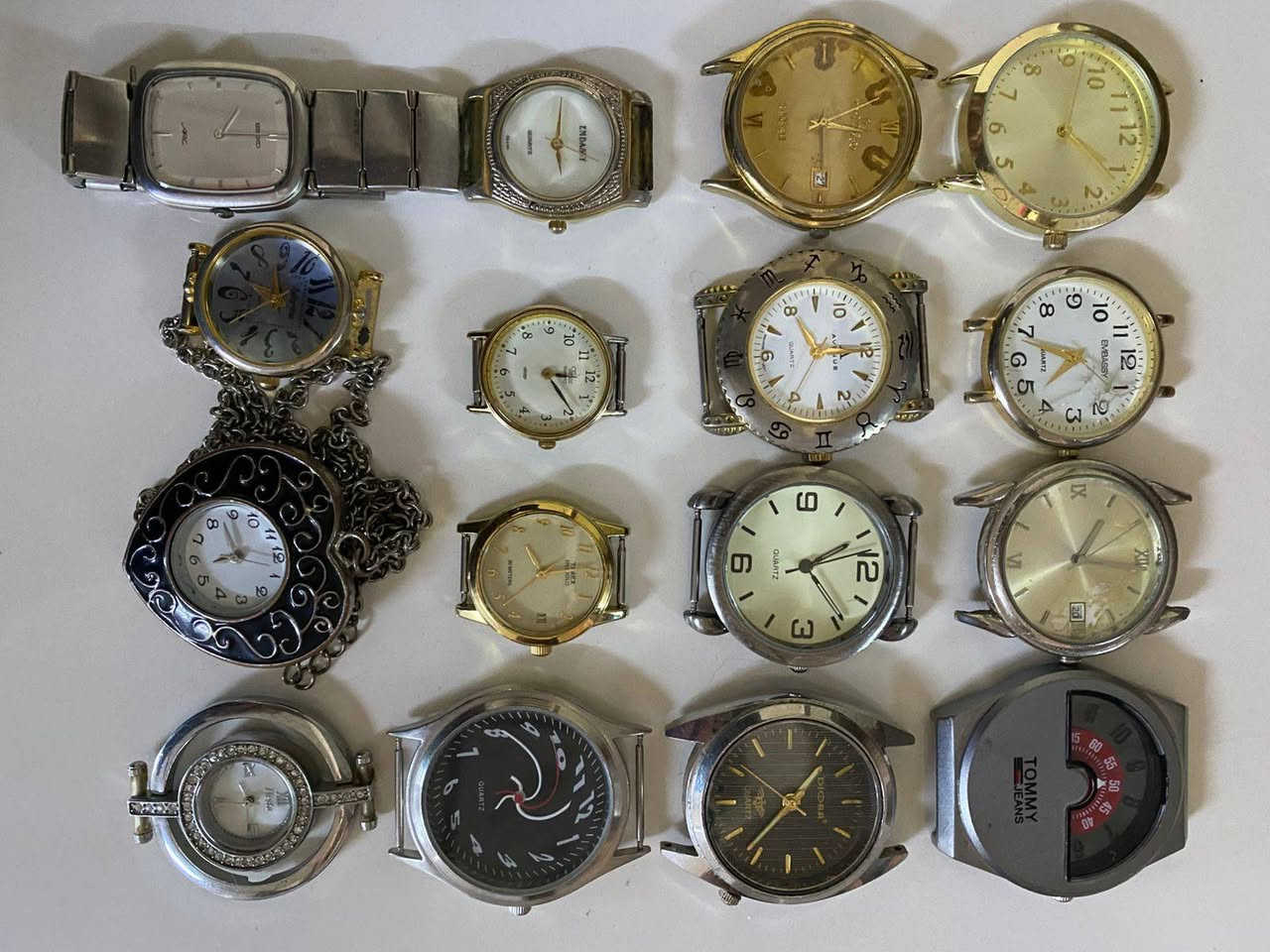 شلعه رووس ساعات باله العدد 29 قطعه مستخدمات بيهن 16 قطعه شغالات فاحصهن وبيهن 13 قطعه خليتلهن بطاريات ومااشتغلن اللي ياخذهن شلعه سعرهن 65الف ابيع شلع


**إذا كنت صاحب هذا الإعلان وتريد حذفه لأي سبب، رجاءا أرسل رسالة إلى الدعم الفني**