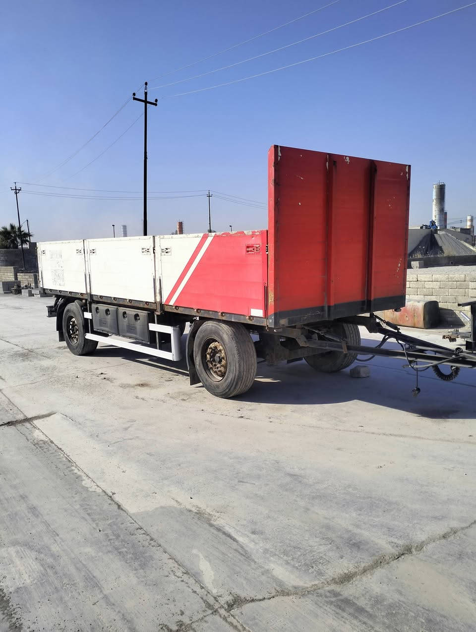 لبيع مقطور عنوان الموصل سعر 80بي مجال ***********.  ***********
