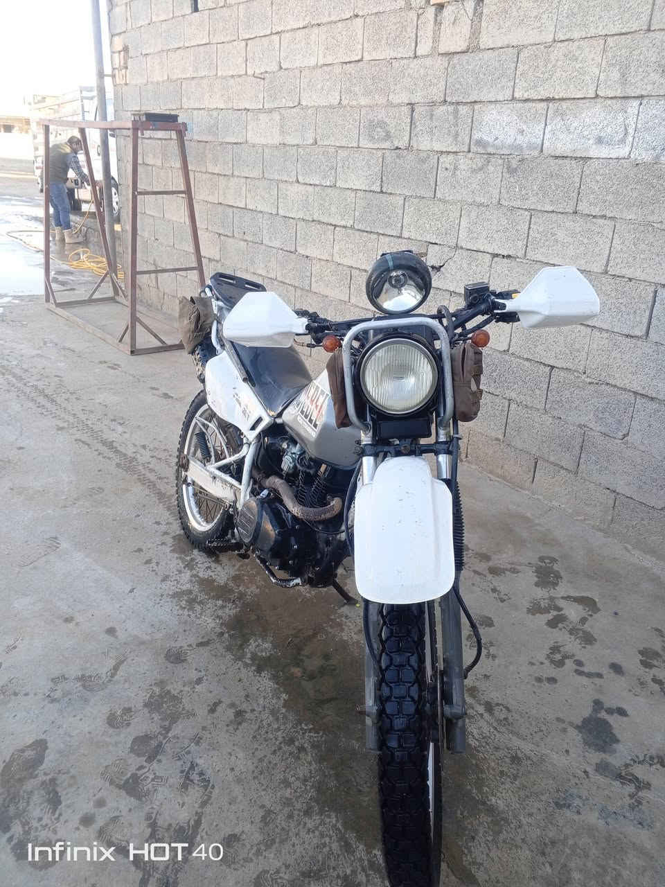 سلام عليكم قفاز ياباني للبيع محور بانده المكان جصان رقم ‏‪***********‬‏ رحم لولديكم الموشراي لا يخابر ولا يراسل  السعر مليون قفل
