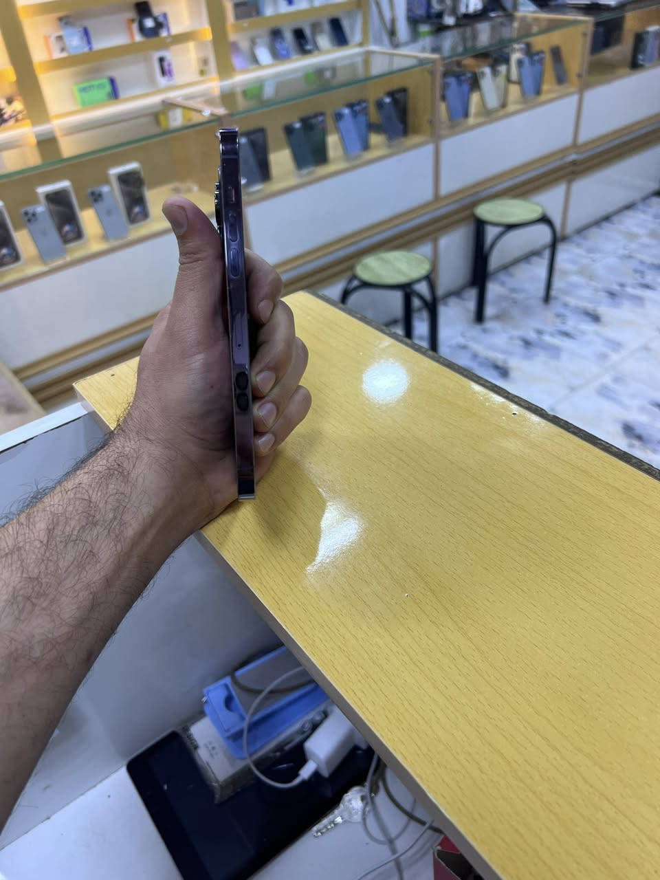 ١٤ برو ماكس ذاكره ٥١٢ نضافه ٩٩،٩ ٪؜
اخو الجديد كأنما فاتحه من الكارتون كلشي موضح كدامك بالصور السعر ٩٥٠ العنوان الدوره / قرب فلكة علوة الرشيد
كويريش شارع ٢٠ ( يتوفر اقساط ماستر الرافدين ) اخي الحبيب السعر معجبك اعبره اكو من يعرف بسعارهن اخوي العزيز 
الجهاز ضمان ٥ أيام من داخل المركز فحص وستخدام 
مركز أبل / ***********
