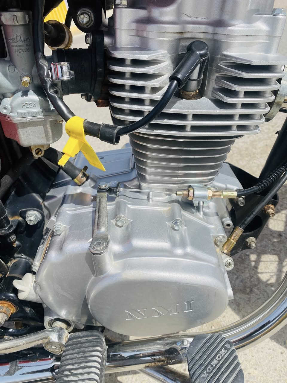 ٢٣ اصلي للبيع 
سعر ١٢٠٠
كوت حي الجهاد 
***********
