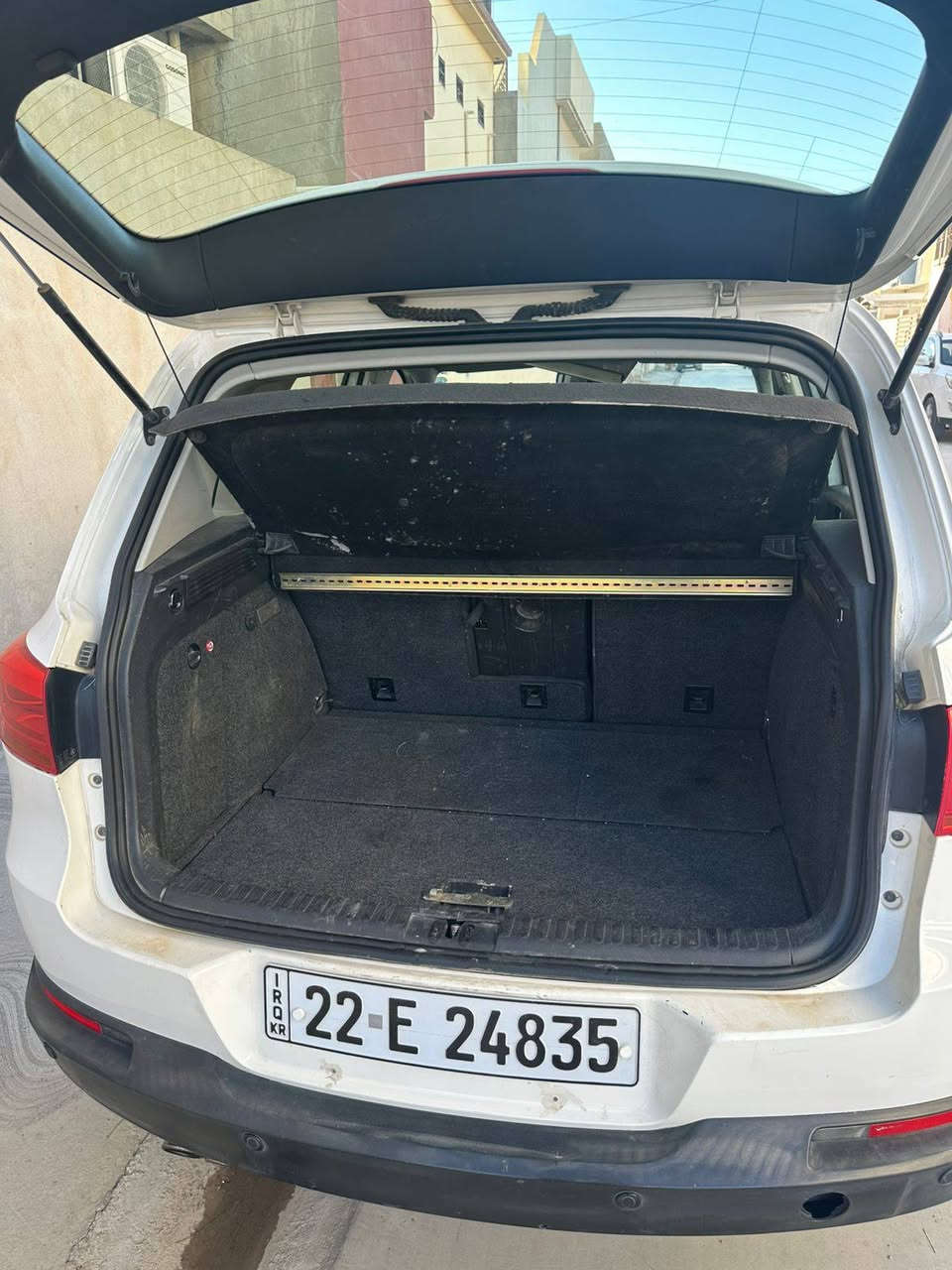 فولكس واكن تيكوان ألماني فول مواصفات كلين موديل ٢٠١٢كير ومحرك شرط التحويل السعر ١٠٠ورقة بيه مجال بسيط رقم ***********
