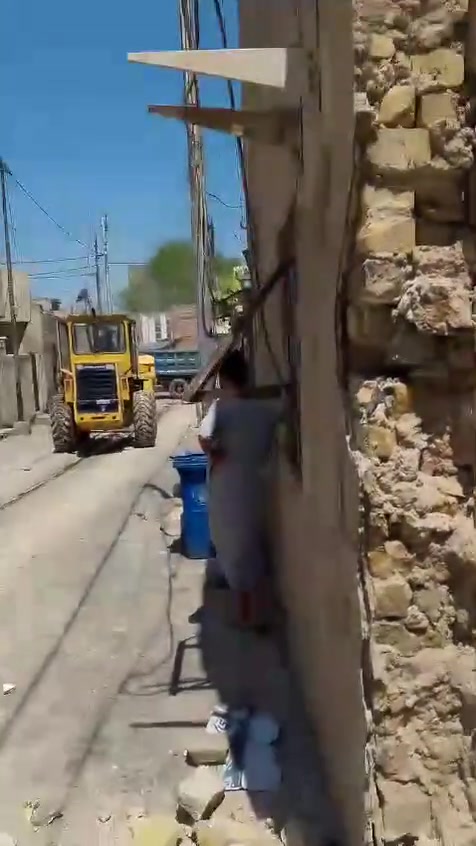 السلام عليكم يوجد لدينا كادر تفليش البيوت وقلع الاراضي و قص الرباطات وحفر جرف وقطع البيوت وتگشير الجذران با نسب السعار بغداد فقط يوجد واتساب اتصل وبخدمتك ***********
