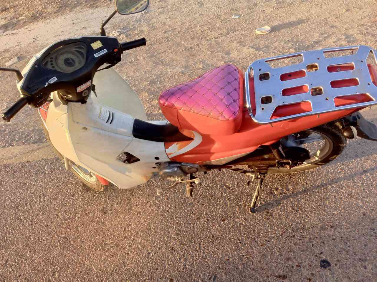 البيع سرفيز نضيف محرك ناعم شغال سلف بصمه كهربائيّة كله شغاله مديل 2016السعر مناسب اتصل ***********
