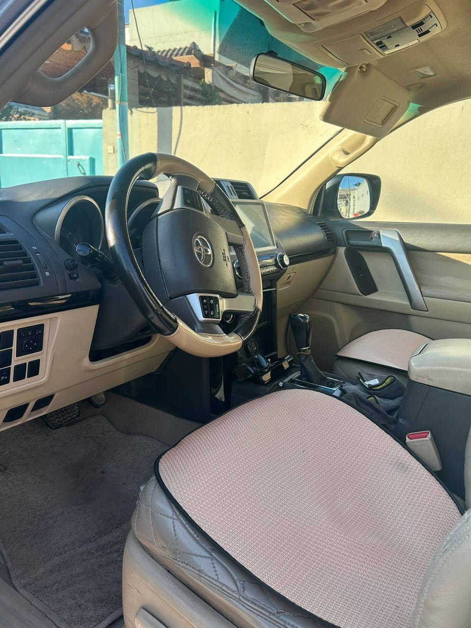 لاندكروز برادو ٢٠١٦ للبيع
السلام عليكم
لاندكروز برادو ٢٠١٦ للبيع

خليجي مواصفات كويتي

فتحه قمارة

تشغيل بصمه

دخول ذكي

تحكم ستيرين 

سبير تعليك

ثلاجه

ومعروفه مواصفات البرادو هواي

مكينه V6 4000

ماشيه ١٥٦ الف

السعر ٣٠٥ وبيه مجال بسيط

عنوان النجف الاشرف

الرقم ***********
