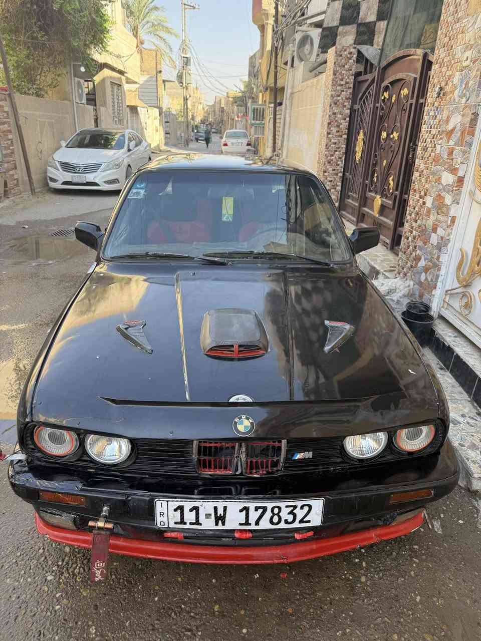 السلام عليكم زعرا للبيع 1990 للبيع مكينه وكير واكسل مكفوله مكيانيكها يخبل  عضمتها حلوه ايفلو جديد فيتبم جديد دبل مروحه تسنى شي اسمه حماوه بيها ويلجG-Max يرادلها ترتيبات بسيطه نقصها فان تبريد وصدرها الامامي 70 بلميه رقمها بغداد انكليزي باسمي تحويل ثاني يوم عارضها ب33مكانها بغداد كريعات ***********
