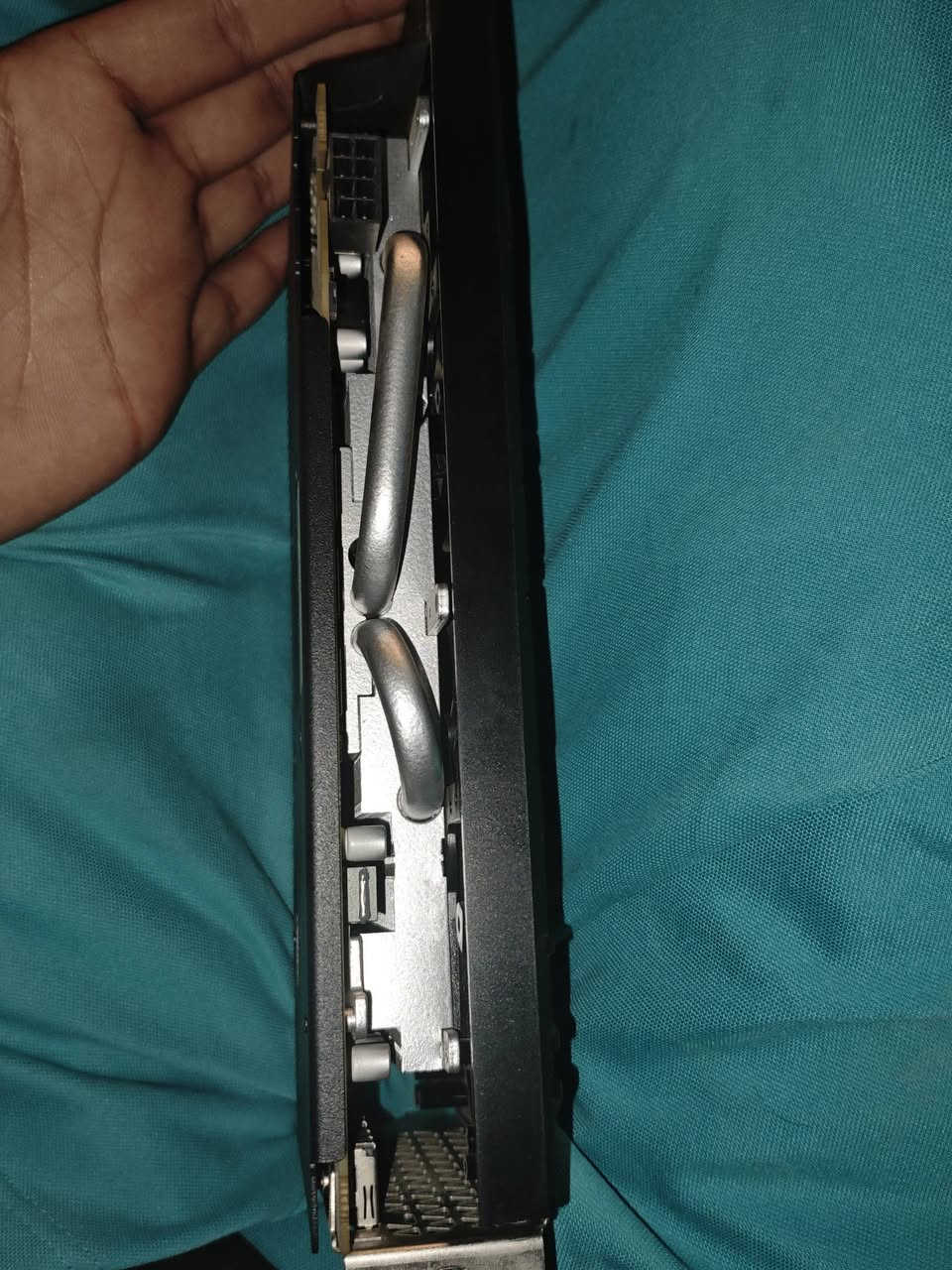 Rx580 للبيع كرت ما تعبان ابد شتريته وتركت البيسي حط سعرك بل تعاليق متوازي عليه ولله


**إذا كنت صاحب هذا الإعلان وتريد حذفه لأي سبب، رجاءا أرسل رسالة إلى الدعم الفني**