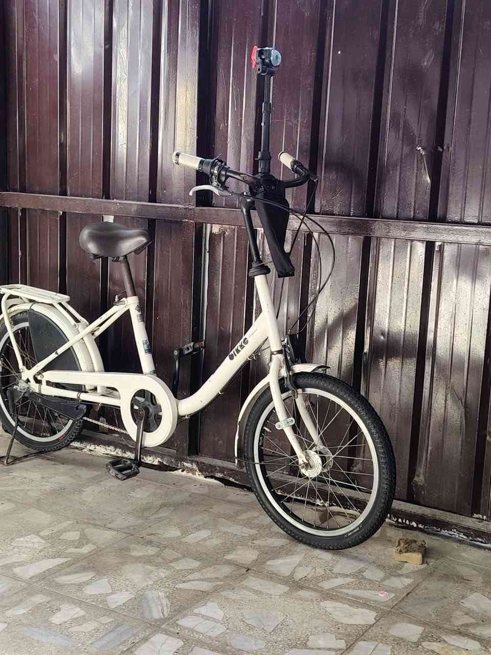 السلام عليكم لبيع بايسكل سياحي بعدة بالجيس السعر 120 وبي مجال الاتصال بهاذة الرقم ***********
