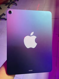 iPad Air 5 Blue معالج M1 ذاكرة 64 بطارية 99% نظافة 100% ملحقات اصلية ك...