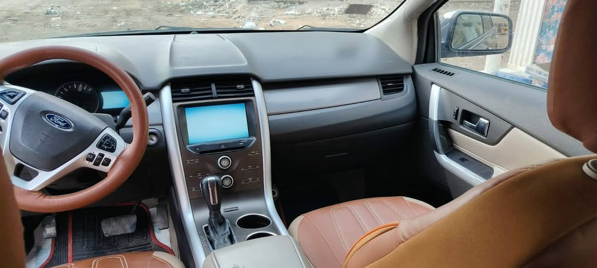 فورد  ايدج
موديل 2011
بغداد  بسمي 
جاهزه  للاخير
بغداد الضباط الثانيه
***********
السعر مناسب
