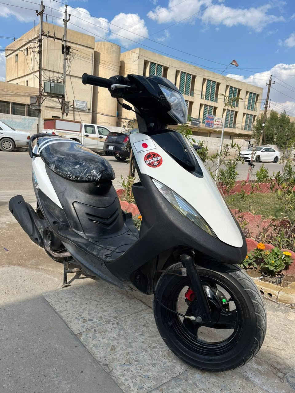 السلام عليكم 
دراجة للبيع ماكس عدله
المكينه بلاديه ما مفتوحه"
العنوان :بغداد الامين الثانيه قرب فلكه حدادين
السعر:600وبيها مجال
الرقم : "***********"
