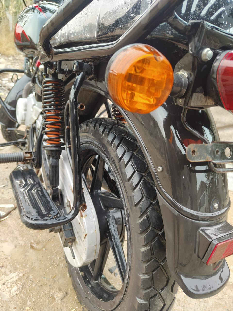 دراجة بوكسر جبلية
استخدام شخصي 
اللون أسود أصل 
المحرك في حالة جيدة 
أوراق مفقودة + كفالة من السرقة 
السعر 850 
مكلف بالنشر
للتواصل عبر الاتصال + مراسلة واتساب 
***********
***********
