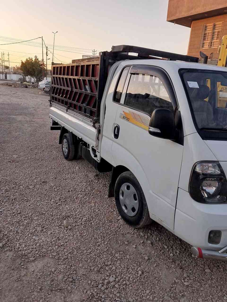 السلام عليكم سياره  كيا بينكو موديل 18 رقم بابل ارقام موجود انكليزي سياره مصفره من ضريبة وغرامات سياره بسمي مكان بابل القاسم رقم ***********
