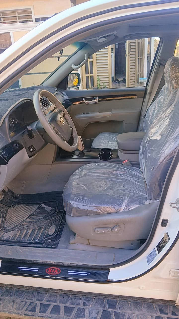 السلام عليكم
كيا مهافي موديل 2013خليجي سونار مرفق بل منشور 

  مواصفات فول 1/1 

  عداد المسافة المقطوعه :160الف كيلو متر 

  🔑مفتاح تشغيل بصمة 

  🔑بصمة أبواب دخول ذكي 

  🌿فتحة سقف 

  🌿كشنات جلد 

  🌿كراسي كهرباء 

  🌿ثلاث قطع تبريد 

  🌿فور ويل4X4

  السعر : 160ورقة بيه مجال بسيط 

  موقعنا : بغداد  الشعب 

 ‏‪***********‬‏ ابو  مصطفى

