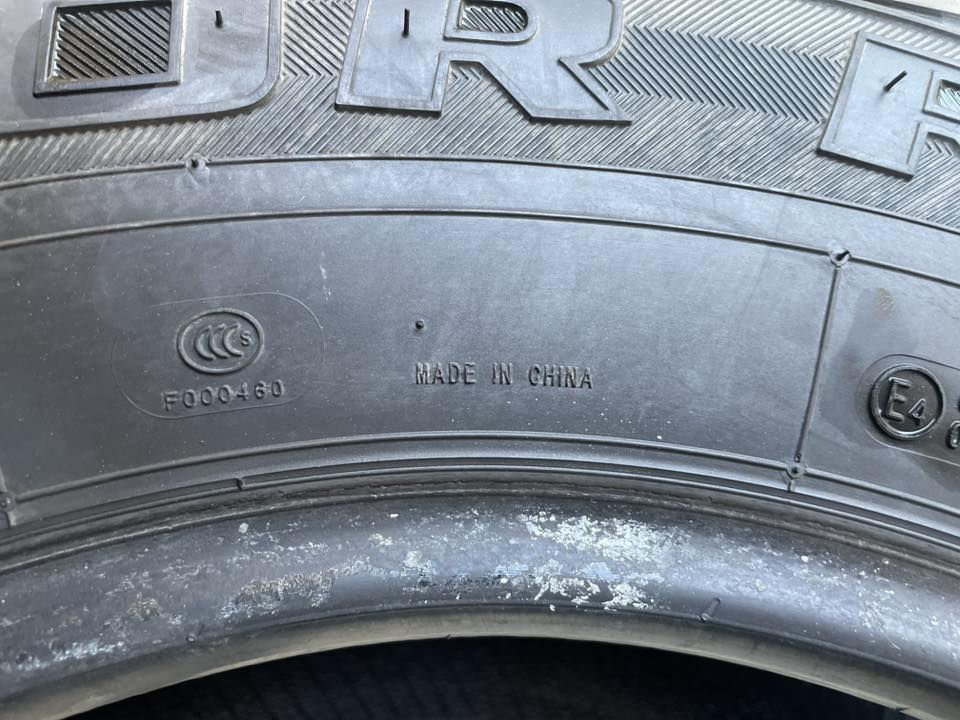 سلام عليكم 
تخم كامل جبلي 
A/T
انتاج 24 
صيني (باله جديد )
بدون ركعه ولا اي شي جديد 
الحجم (265/70R16)
السعر 300 الف 🔒
عنوان ديالى وماعندي توصيل 
***********
