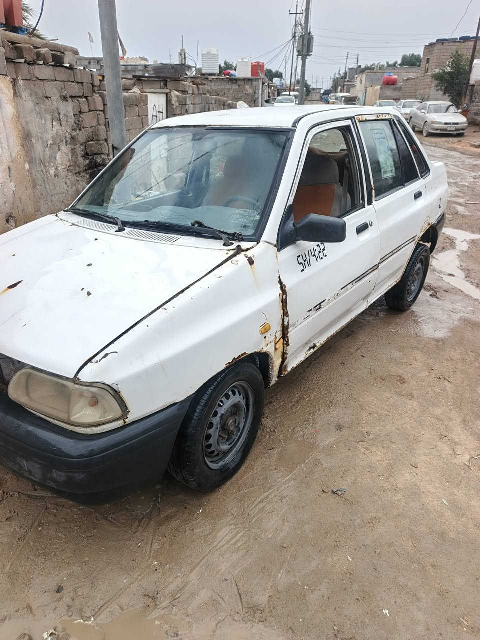 السلام عليكم سايبه لبيع موديل 2012 رقم بصره تحويل مباشر كير جديده كهربايات شغاله مكينه تبخر سياره شغاله وتمشي
حته اذا تصقيط ابيع اتعهد تحويل مكان السياره بصره سعر 18 
هاتف ***********
