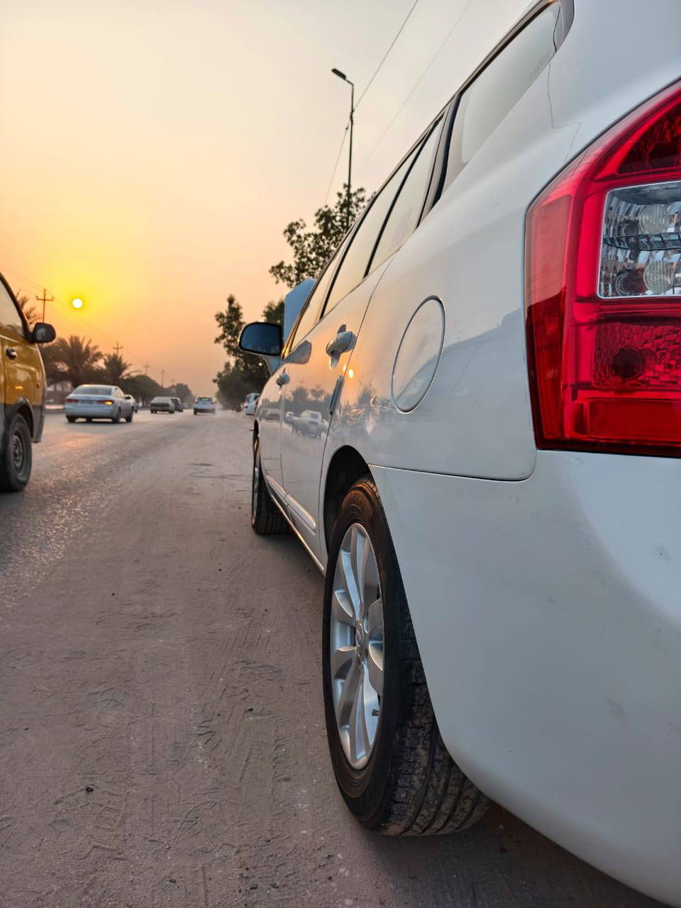 للبيع كيا كارنز موديل 2012🧑‍🧑‍🧒‍🧒 7 راكب للون ابيض مكينه 2000 فول مواصفات تحكم استيرن جهتين شاشه كاميرا 4 دسك فتحه تبريد قطعتين شغال تدفئه شغاله السياره مكفوله من الصبغ رقم قادسيه مميز بسمي ماشيه 134 حقيقي السياره حلوه ومامتعوبه ابد السعر 138 وبيه مجال  للطيبين مكان السيارة الكوفه ناحبة العباسية اي استفسار اتصل على هذا الرقم ***********
