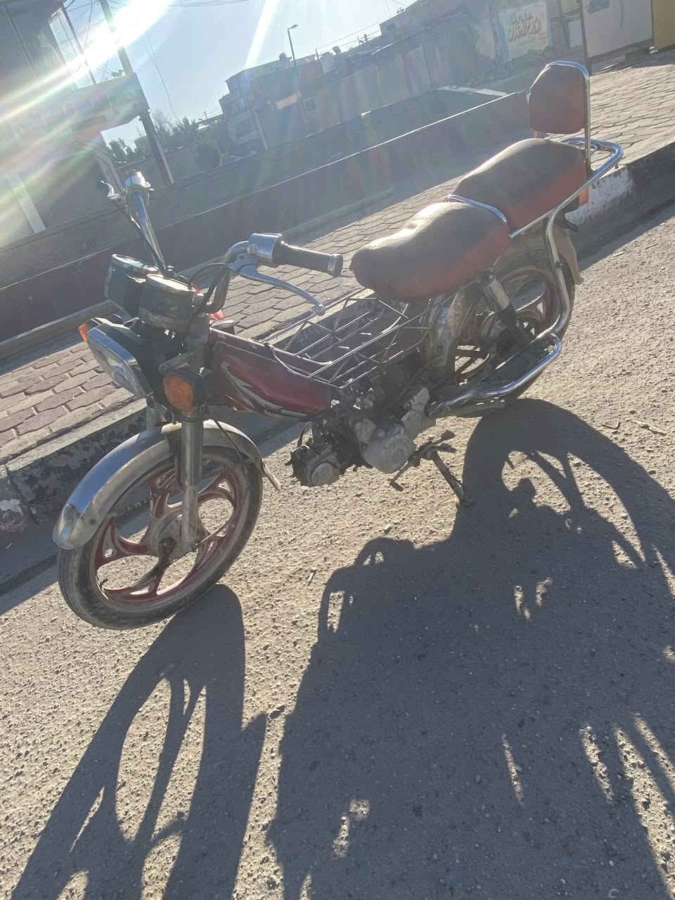 🔥 للبيع دراجة مرتبة وجاهزة 🔥
دراجة شغالة 100%، استخدام يومي وما تشتكي من شي  
محرك قوي وصوتها طيب 👍  
صرفها قليل ومناسبة للمشاوير  

✔️ جاهزة تمشي بدون تصليح  
✔️ اقتصادية بالبنزين  
✔️ شكلها حلو ومريحة  

💰 السعر: 300 ألف قابل للتفاوض للجاد  

📍 الموقع: (البصره)  
📞 للاستفسار ***********  

سبب البيع: التبد
