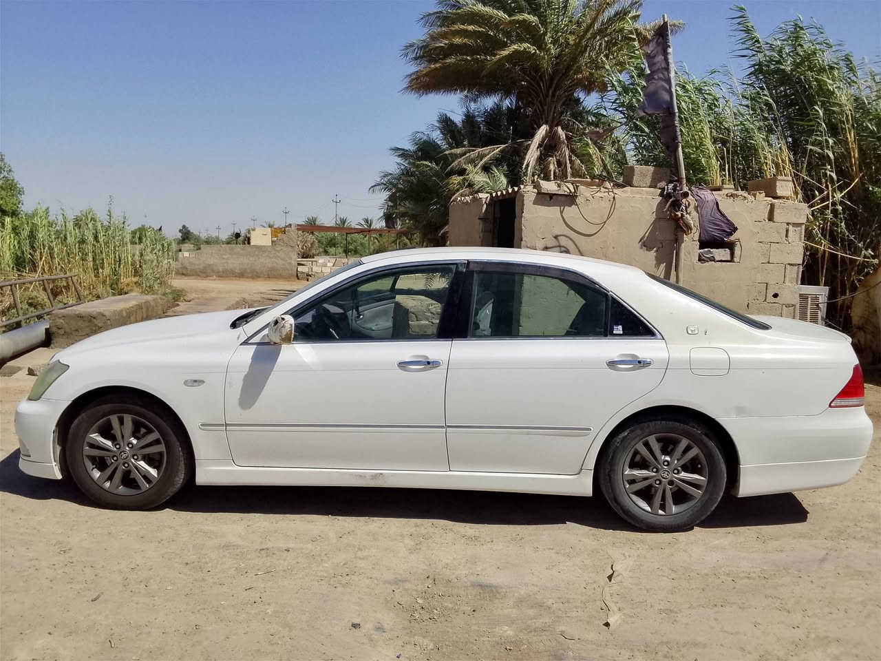 شاهينه للبيع موديل 2004 فول مواصفات 
كصه قماره متومه شمالي سنويه 28 
تحكم ستيرن 
دكمتين 
*********** بي واتساب
