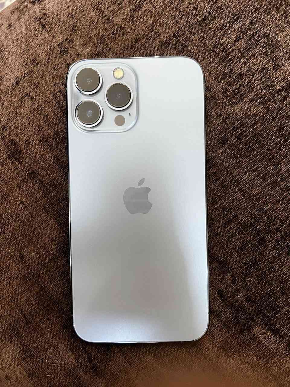 سلام عليكم من رخصه الادمن عندي ايفون 13 promx  مراوس  بدراجه  تي ماكس 7 /8 حلوه ونضيفه جهاز ممفتوح وبي عيب واحد من تتصل ابلغك بي 
***********
