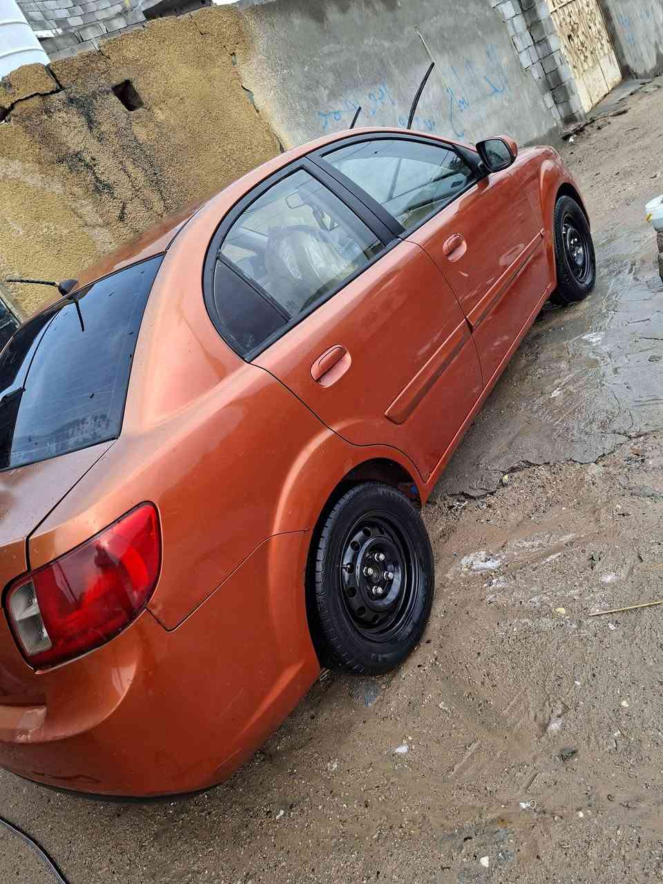 سلام عليكم كيه ريو ٢٠١٠ للبيع  كفاله عامه ما عدا دحكه بسيطه بجاملغ لورا جاهزه تخم تاير تبريد حداده رقم جديد سنويه مامنتهيه رقم جديد سعر ٨٥ وبيه مجال لبصره زبير  ***********
