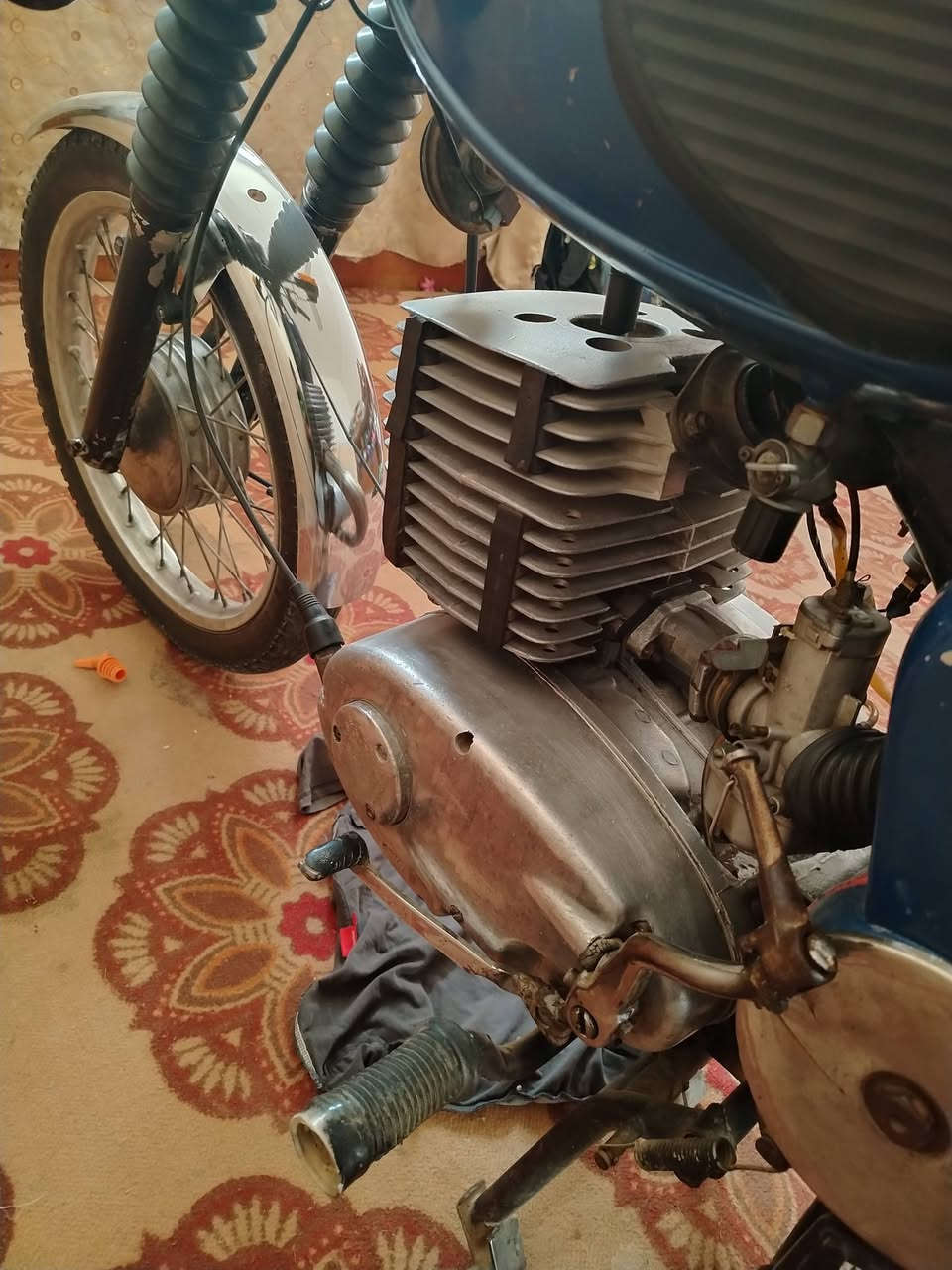 السلام عليكم موطور للبيع موطور نظيف مكينه حلوه خير من الله قطره لحيم ما ابي رقم  اصليات بدون راعي مكان بابل حله سعر خاص اتصل ***********
