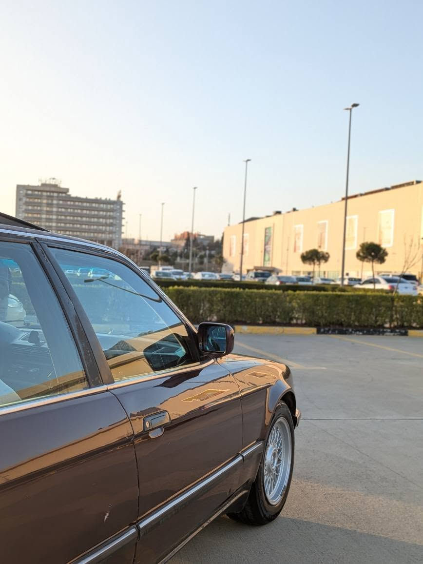 بیئێم 735 
گێڕ عادی
مۆدێلی  1992
 ڕەنگی مارۆنی 
ئاڕمی پلاستیکی سلێمانی ( بەشەرتی ئەوەلیات )
گێڕ و مەکینە بەشەرت
دەعمی نیە سەیارەکە زۆر جوانە
مواسەفاتی :  ناو ڕەساسی ،جام کارەبا ، سلاید ، سوکان کارەبا، تەبرید مەرکەزی
موس و بڕاوە و شان و سەقف و ئەوەلیات بەشەرت...
سعری: 26 گەڵا و معامەلەیەکی برایانە
 
 گۆڕینەوەش ئەکەین لەسەر دڵگرتن..

***********
*********** السليمانية, العراق
