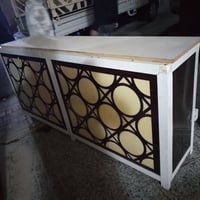 فاترينات رفوف المنيوم وزجاج عدد 7 مع ميز جام خانه عدد2 مع كاونتر عدد 2...