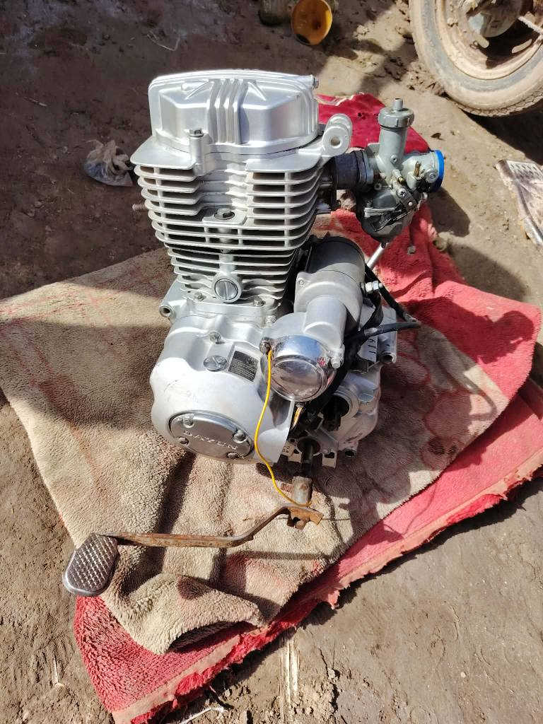 سلام عليكم مكينه للبيع السعر 125شرط الشقل  ***********0
