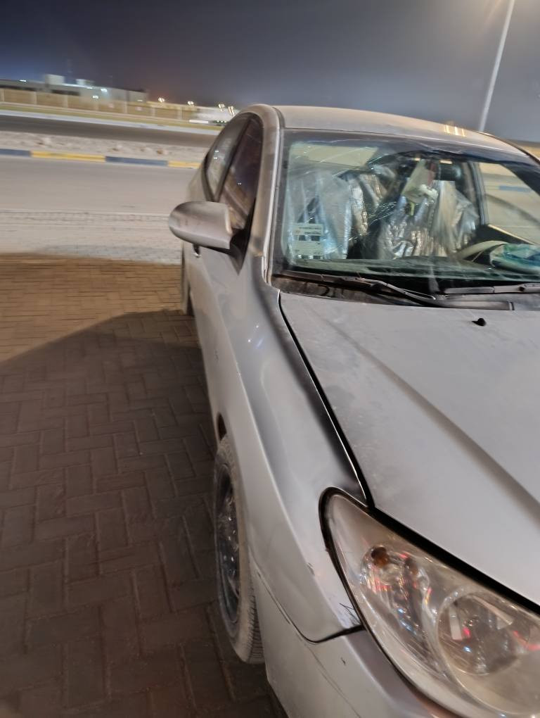 النترا 2010ادوات ادوات
السيارة بيها ملاحضات قليله 
اللون رصاصي 
مكصوصة جنطة 
مكان السيارة بالبصرة 
محرك بانزين 
محرك بي خط تبخير 
متومه رقم وسنويه  اربيل 
ابيع محرك كايم 
السعر 30 بي مجال قليل 
الشراي يتصل ***********
ما متواجد على الفيس بوك النجف, العراق
