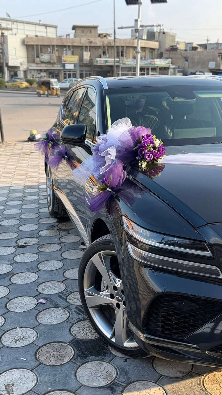 سلام عليكم  جنيسس gv80 مديل 2024  اسود متغير 
يعني متاليك سياره فول فول برستيج 
 حادث سياره بيند نفس لون چاملغ بي بادر صبغ على كد فقط باقي سياره مكفول من كلشي من شاصي لغد 
ايرباك ستيرن  ماشي 56الف كيلو قبل للزياده 
  موصفات سياره 

* محرك V6 توين تيربو سعة 3.5 لتر.
* قوة 375 حصان.
* عزم دوران 530 نيوتن.متر.
* جير أوتوماتيك 8 سرعات.
* دفع رباعي AWD.

    جنوط ألمنيوم قياس 22 إنج.
* قياس الإطارات:
    265/40R22

* مقاعد جلد نابا (Nappa Leather).
* تبريد وتدفئة للمقاعد الأمامية والخلفية الجانبية.
* سقف داخلي شمواه (Suede Headliner).
* إغلاق الأبواب الكهربائي (Soft Close).
* ستائر كهربائية للأبواب الخلفية.
* شاشة عدادات ثلاثية الأبعاد 12.3 إنج.
* نظام إلغاء الضوضاء النشط.
* مقاعد السائق مع خاصية Ergo Motion.
* تكييف ثلاث مناطق.  

    شاشة وسطية 14.5 إنج مع الملاحة.
* Apple CarPlay و Android Auto.
* شاحن لاسلكي.
* نظام صوتي Lexicon مع 21 سماعة وقوة 1050 واط.
* كاميرات 360 درجة.
* شاشة عرض على الزجاج الأمامي (HUD).

* رادار أمامي.
* مثبت سرعة ذكي.
* المحافظة على المسار.
* مراقبة النقطة العمياء مع عرض الكاميرا.
* مساعد الاصطفاف الذكي عن بعد.
* حساسات أمامية وخلفية.
* فرامل الطوارئ التلقائية.
 
سعر سياره خاص 
غير متواجد على فيس فقط تصال او واتساب 
مكان سياره بغداد 
ستفسار ***********
