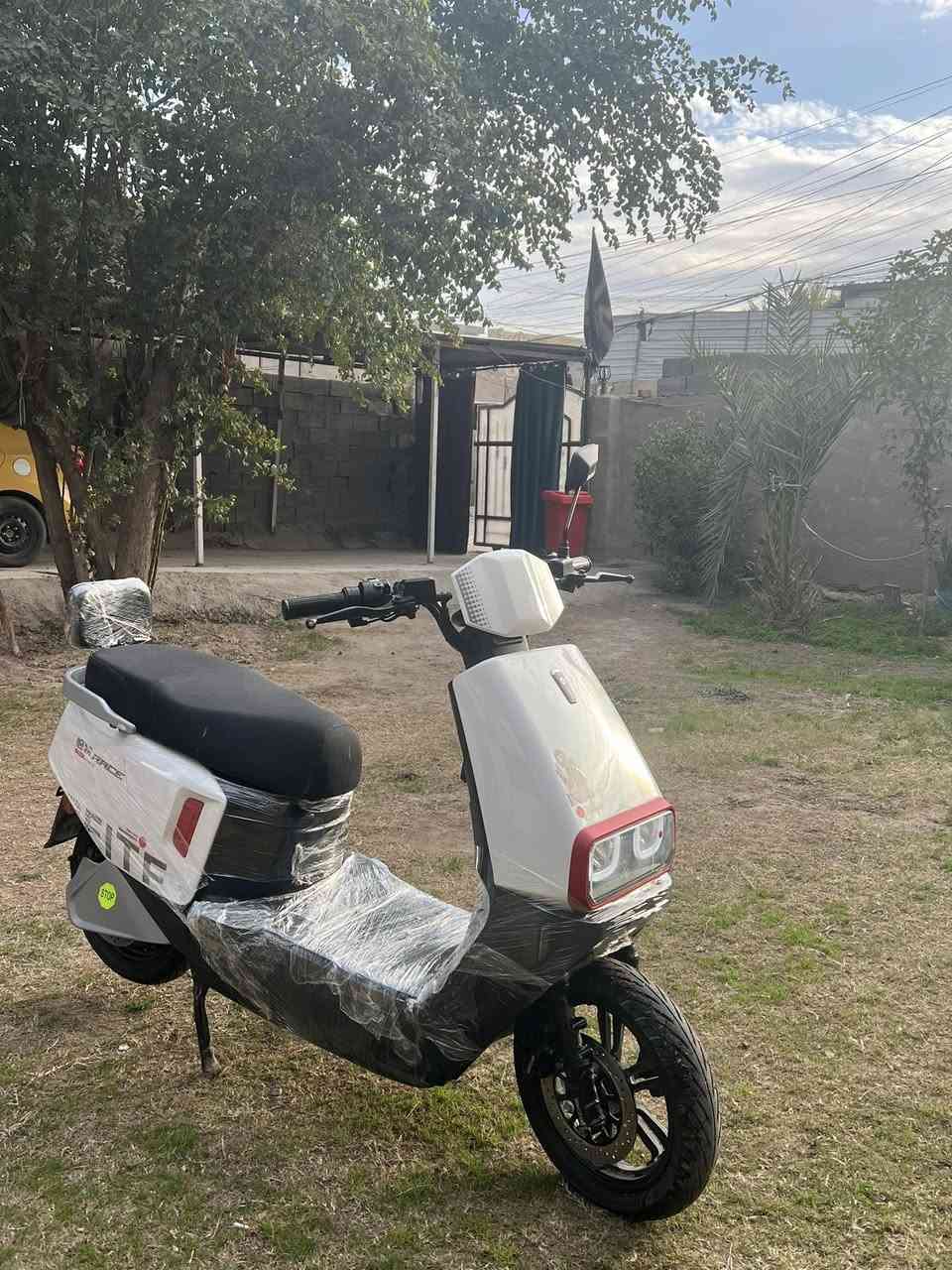 السلام عليكم 
دراجه للبيع BEITE
التفاصيل بل فيديو 
الدراجه كدامك نظيفه حلوه 
السعر خاص *********** واتساب ❤️🫀
