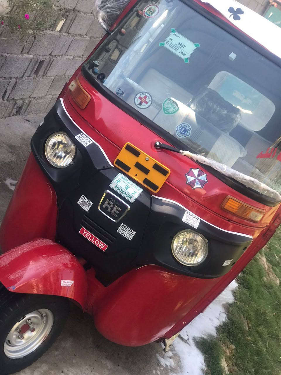 السلام عليكم من رخصت الادمن
 تكتك موديل باجاج  للبيع موديل ٢٠١٨ 
 اوراق كامله مابيها نقص  
صبغ عام 
كهربائيات  كلها شغاله 
مكينه جديده  مال ٢٠ لاتنقيص ولا تبخير 
كامله و مرتبه من كل النواحي حداديه نظيفه فول 
رايدها ب 3 و بيها مجال 

***********
