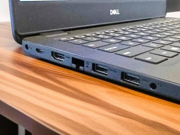 💻 Dell Latitude 3400

🔹 المعالج: كور i5 جيل 8 فئة U
🔹 الرام: 8GB DDR4
🔹 الهارد: 256GB SSD
🔹 الشاشة: 14 إنج غير لمس
🔹 كرت الشاشة: Intel UHD 620 مدمج
🔹 مناسب للاستخدام اليومي، الدراسة، الأوفيس، والبرمجة الخفيفة 

💰 السعر: 260 ألف دينار.


**إذا كنت صاحب هذا الإعلان وتريد حذفه لأي سبب، رجاءا أرسل رسالة إلى الدعم الفني**