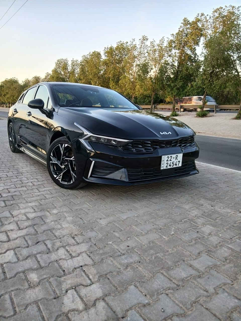 السلام عليكم

كيا كي فايف 2025 شكل جديد k5
GT 
دخول جديد رقم أربيل

محرك : 2500 تنفس طبيعي مرغوب 

بعدها زيرو سياره ع مشي امريكا 16 الف 

مواصفاتها 

1-  بانوراما + بصمه 

2-تشغيل عن بعد 

3-بصمه ابواب وبصمه جنطه 

4-لد امامي وخلفي 

5-عدسات زنون 

6-نقاط عمياء 

7-شاشتين دشبول متصل 

8-عدادات ديجتل 

9-تبريد لمس 

10-حساسات 360 درجة 

11-سايد بريك كهربائي 

12-اوتو هولد 

13-توقف ذاتي

14-قيادة ذاتية

15- وضعيات قيادة

16-تحديد مسار

17-نقاط عمياء

18- ويل گب كروم

19-تحكم مود درايف 

20-فول تحكم ستيرن 

رادارات امامي خلفي وجانبي مع اوتو ستوب 

سياره حادثها موضح بالمنشور بنيد فقط بدون دواخل 

كير محرك شواصي دواخل كلشي كفالة 

عنوان : بغداد الكرخ 

السعر 195 قفل  بدون مراوس

الاستفسار  :***********
