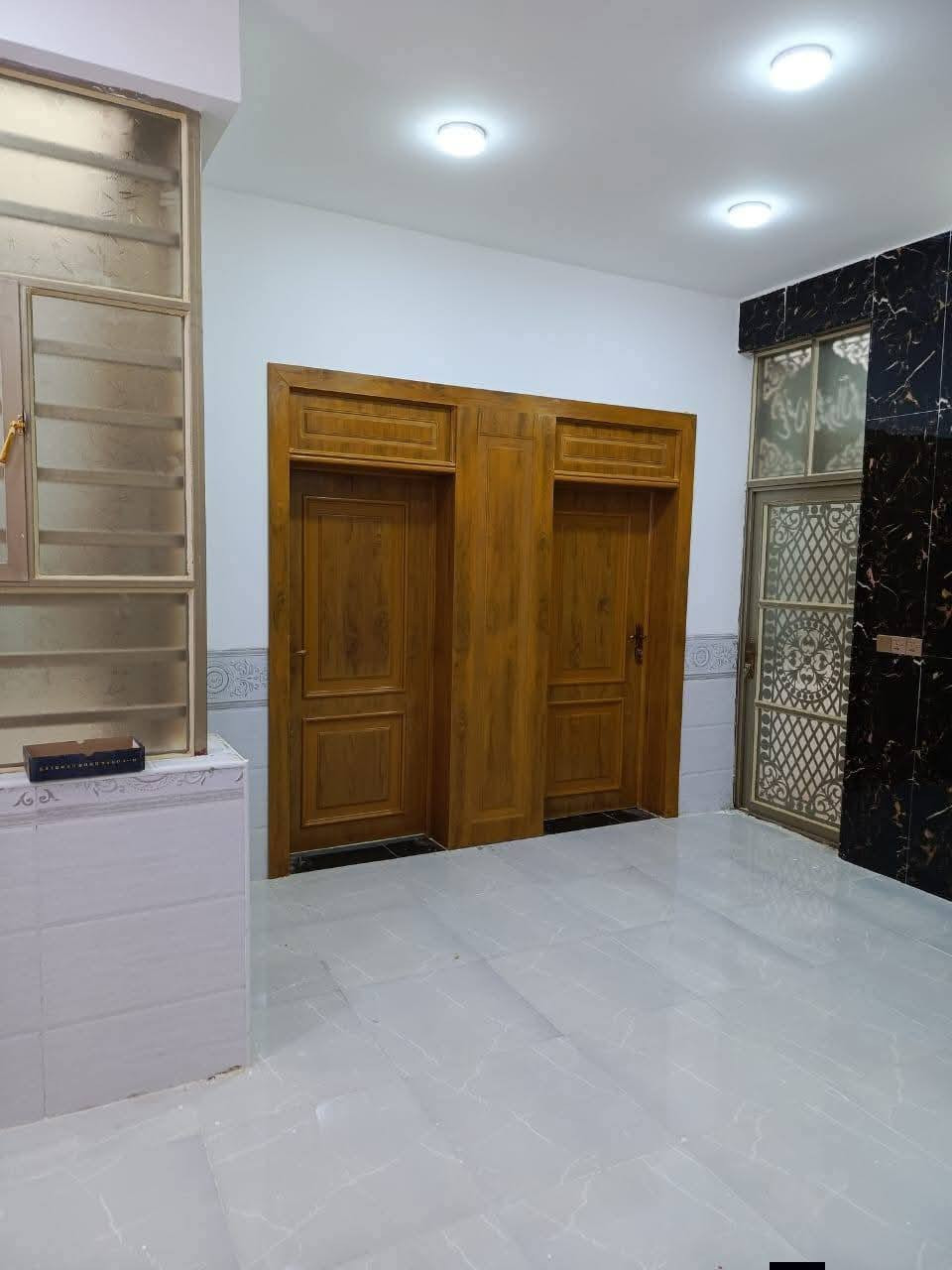 🏡 دار160م مربعه ايجار سعر ٢٥٠ الشهر
------------____________-------------_____________

       ☎️***********☎️☎️ علي 

------------_____واتساب ________--------------________ 

                       

***********.      

                    #النجف - #مقابل_ ملحق قريه القدير

      

—————————————————————

🏗  البناء حديث والشغل درجة اولى 

بناء طابوك 

🔹 صب مركزي كونكريت مسلح

🔹 سيراميك للمطبخ والصحيات

🔹 سحبات ملكية

🔹 جدران بورسلين 

🔹 #ديكورات 

————————————

🔷   يحتوي الدار على   🔷

————————————

 غرفتين نوم + صاله +  + مطبخ +, استقبال 

 صحيات داخليه ،وخارج

 منور

***********
