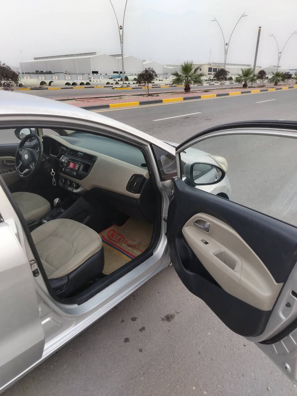 سلام عليكم كيه ريو مديل 2012 رقم بصره
مكفوله ضربه وتبديل وصبق
مكينه وكير وحداديه تخم تأير خير من الله
مكينه 1600 تبريد شغال
سياره جاهزه وحله من صور
سعر 75$ وبيهه مجال
مكان بصره حي بغداد
رقم الهاتف ***********
