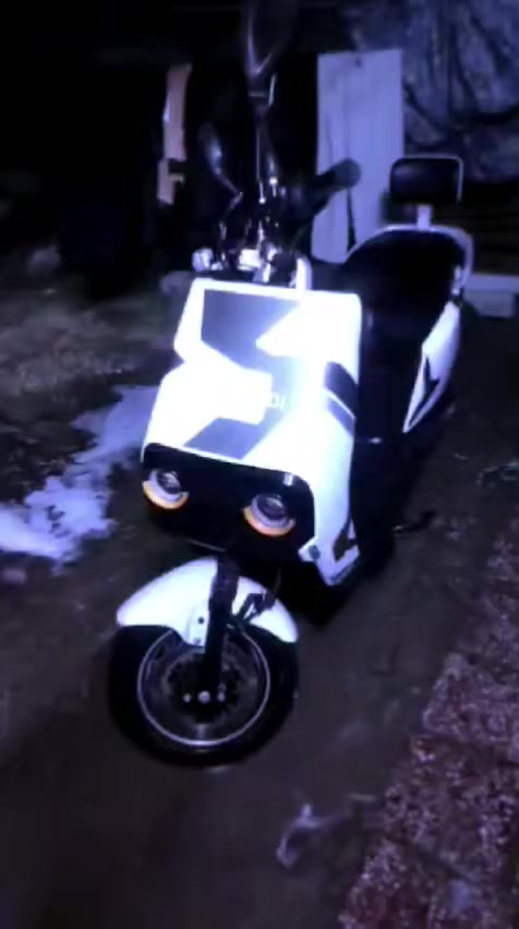 السلام عليكم ورحمه الله دراجه الريان 318 ام عيون مواصفات ست بطاريات واللي اربع نمر  السلام عليكم ورحمه الله دراجه الريان 318 ام عيون مواصفات ست بطاريات واللي اربع نمر سرعه مثبت سرعه بها وبيها نظام البيك وبيها شاشه فحص عطلات  يجي وياها شاحنه ام العداد دراجه بها جوزه هم نضافتها 75 من 100 الاستفسار اتصال على رقم ***********
