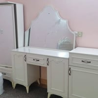 غرفه نوم للبيع نظيف07702384081