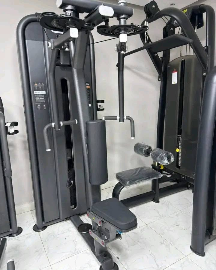 لاين كامل موديل اوروبي 2026 من DHZ Fitness مكون من ( اماميه- خلفيه- سحب عالي- سحب ارضي - فراشه - دفع بنش - دفع كتف - دفع رجل - ضامه و فاتحه ) خصم خاص للاين كامل للجيمات كامله 

بضاعه حاضره و استلام فوري و انت واقف بدون حجوزات او انتظار او اعلانات وهميه 🔥

اختار الصح… اختار Cairo Sport

خبرة في تجهيزات الجيم

خصم خاص علي تجهيز الجيمات الكامل بخصومات حصرية

زورنا في كايرو سبورت وشوف الأجهزة بنفسك.

متنساش تسأل على تجهيز جيم كامل بتمويل من البنوك المصريه بأقل فائده و اطول فتره سداد 

📞 للاستفسارات و الواتساب
01095784859

📍عنوان معرضنا:
10 شارع عبد القادر بكار- متفرع من مصطفى النحاس- مدينه نصر - القاهرة

#gym_equipment #تجهيز_جيمات #cairo_sport
#gym #gymworkout #fitness #bodybuilding #sport #muscle #lifestyle #instagram #instadaily #fit #model #motivation #fitnessmotivation #strong#communitybuilding #femaleempowerment #socialinteraction #groupintroduction


**إذا كنت صاحب هذا الإعلان وتريد حذفه لأي سبب، رجاءا أرسل رسالة إلى الدعم الفني**