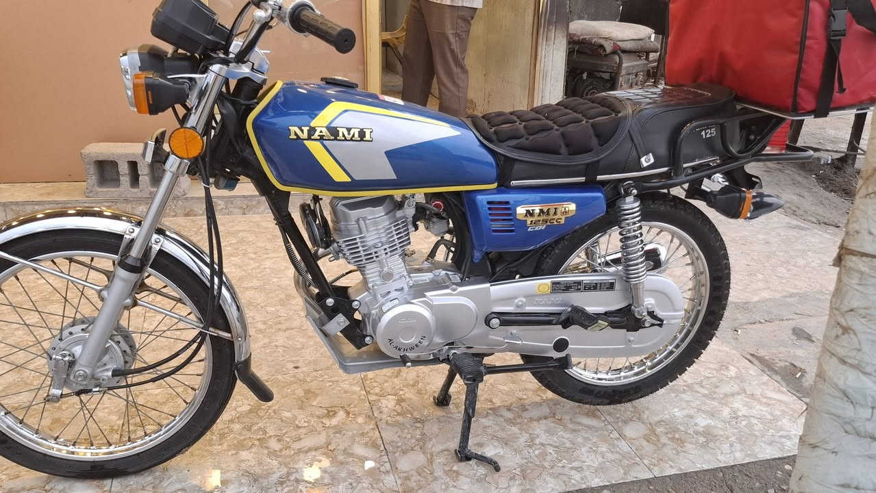 سلام عليكم دراجه تعمير لبيع شاصي ارشه مديل 15اورق الصولي  وتعمري كله 25 ///*********** هاذه رقم راعي الدراجه والشراي يتواصل وياه بيه واتساب وصفحتي شغله الحب يتواصل وياي بخدمتك وسعر خاص مكاني سوك الشيوخ الحكيكه
