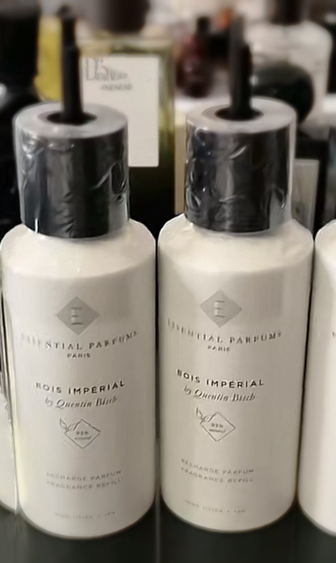 ريفل بوا امبريال ١٥٠ مل
للبيع فقط 
توصيل كل محافظة العراق


**إذا كنت صاحب هذا الإعلان وتريد حذفه لأي سبب، رجاءا أرسل رسالة إلى الدعم الفني**